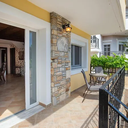 Archagelos House Potos