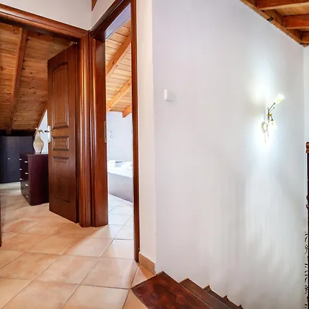 公寓 Archagelos House