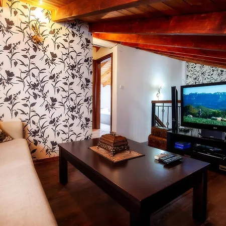 Archagelos House 公寓 *