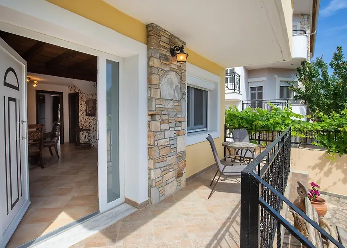 Archagelos House Potos